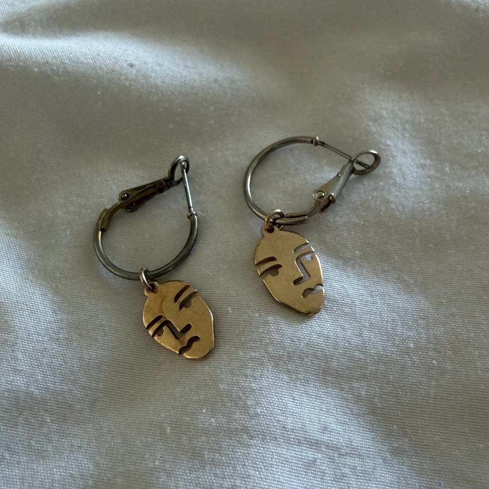 Small Face Earrings